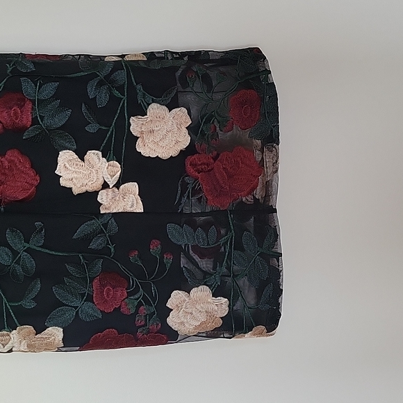 Calvin Klein Rose Embroidered Sheath Dress - Picture 7 of 7